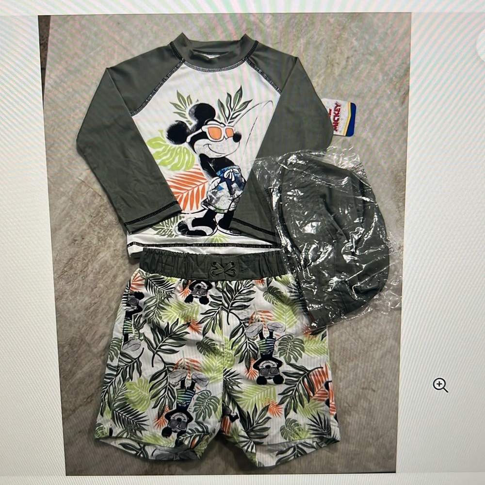 Disney Mickey Mouse kids 2 pc Rashguard set w/hat. UPF 50+. Size 4T. NWT